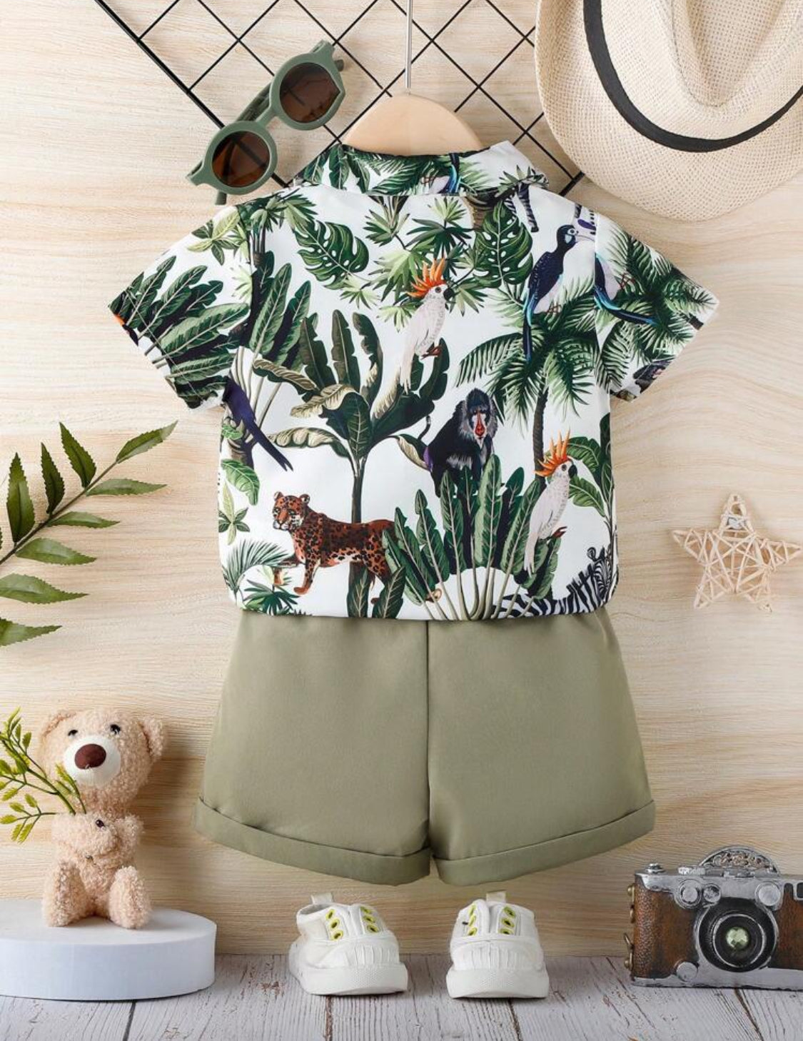 Baby Boy Tropical And Animal Print Short Sleeve Shirt And Shorts Casual Holiday Set For Summer